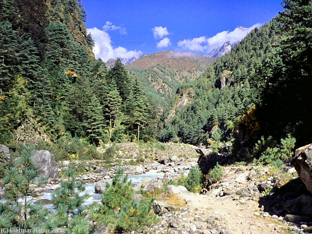 das Tal des Dudh Kosi